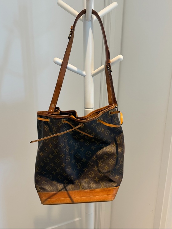 Louis Vuitton Handbags - Louis Vuitton Monogram Noe Bucket Bag